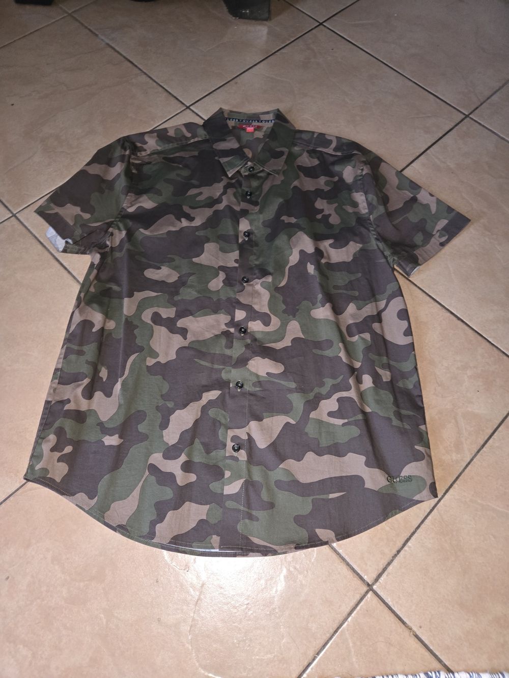 Guess Men's Short-Sleeve Camo Button-Down Shirt - Green/Brown